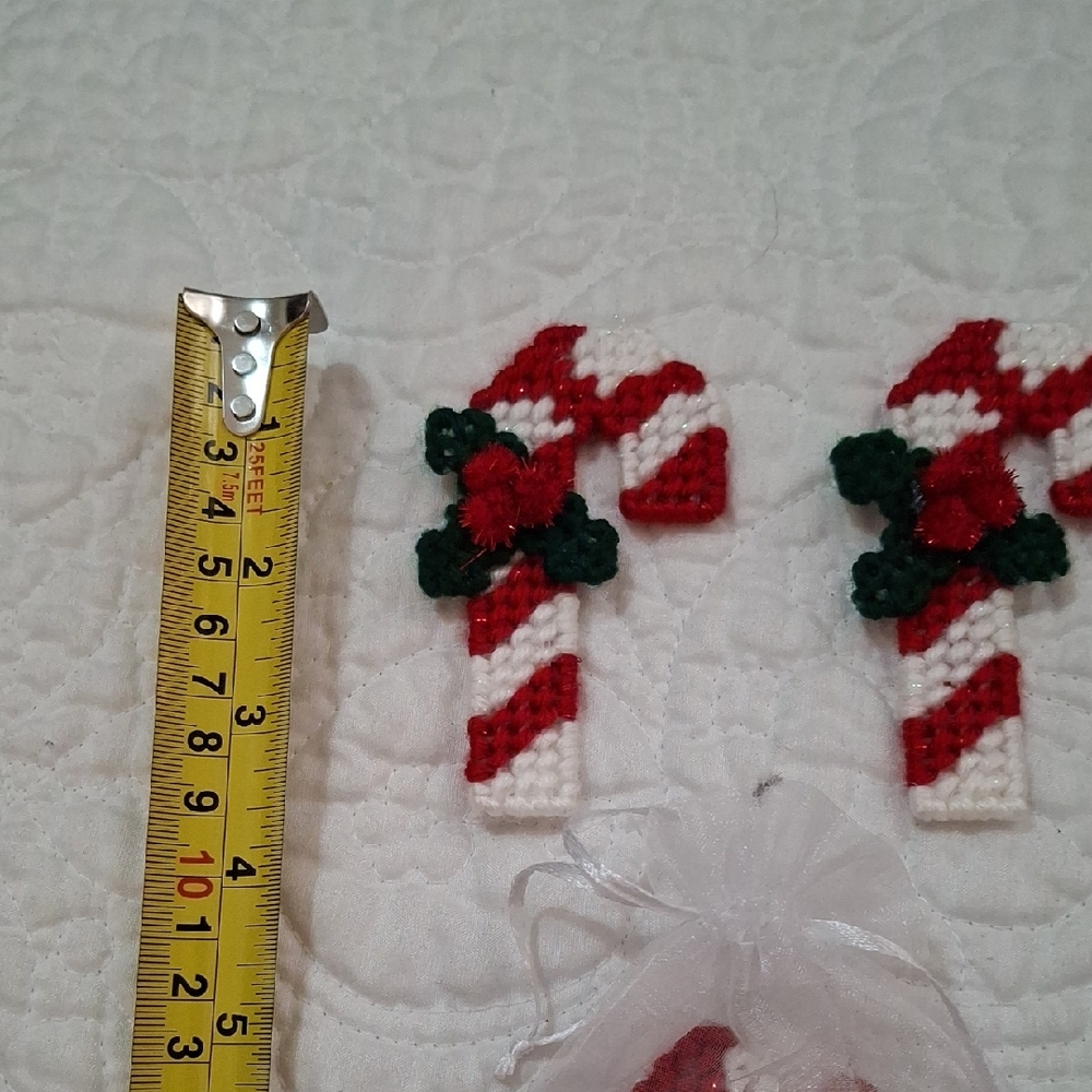 Holiday Candy Cane Magnet